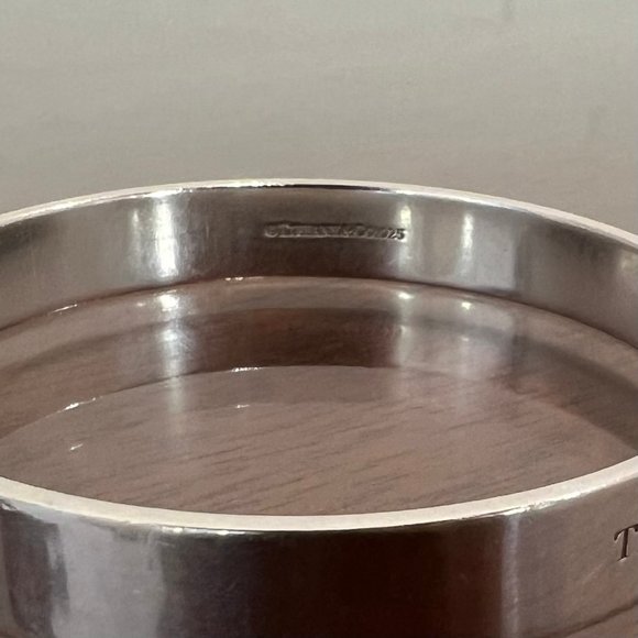 Tiffany & Co. Diamond Keyhole Bangle Bracelet Silver - Picture 6 of 7